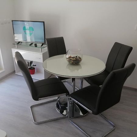 Apartment Leptir Podstrana Luaran gambar