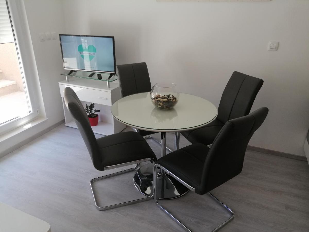 Apartment Leptir Podstrana Luaran gambar