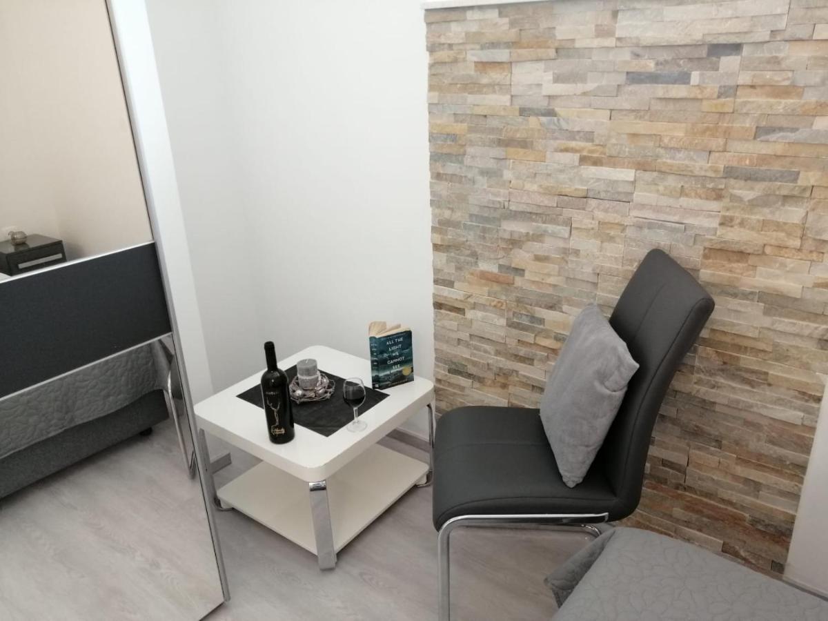 Apartment Leptir Podstrana Luaran gambar