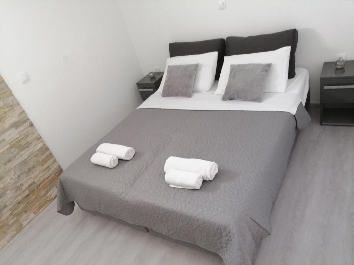 Apartment Leptir Podstrana Luaran gambar