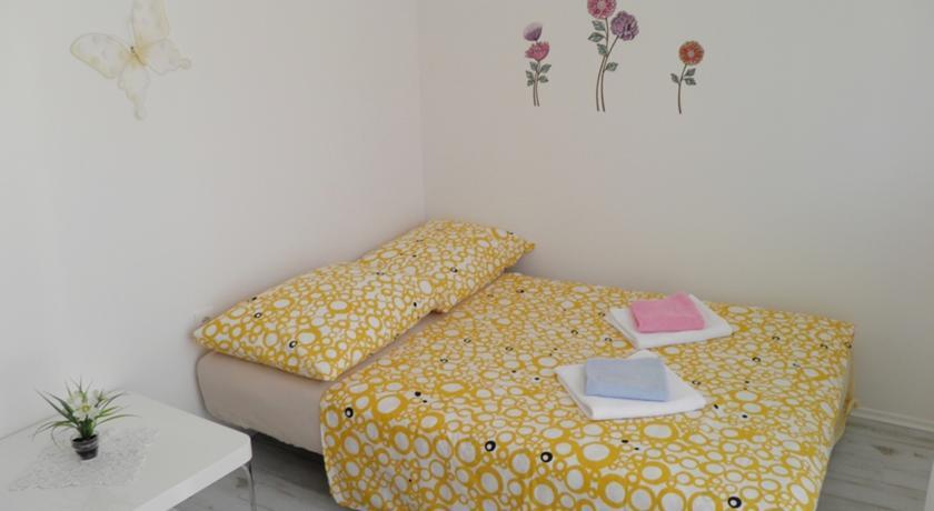 Apartment Leptir Podstrana Bilik gambar